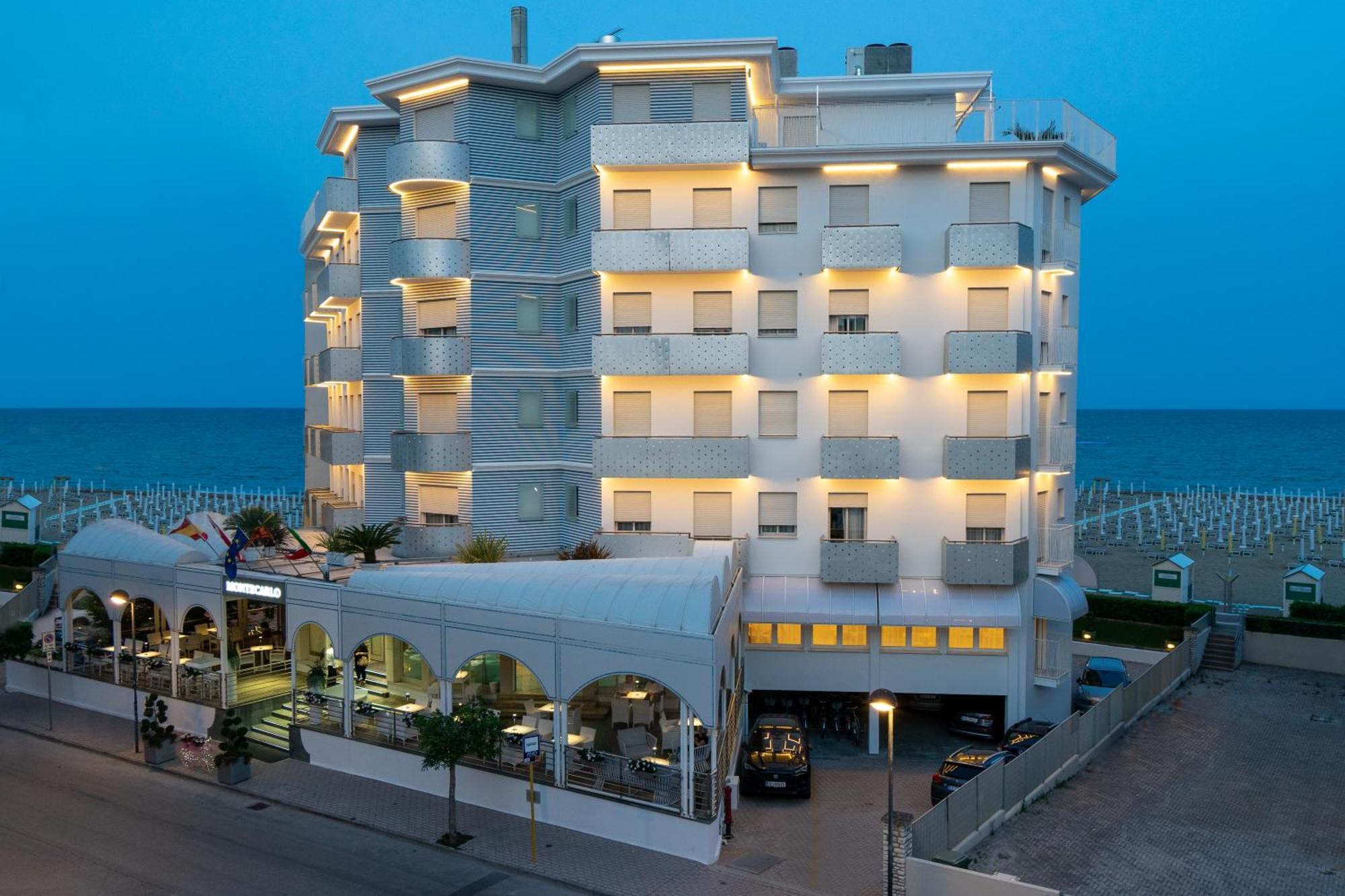 Hotel Montecarlo 3 Stelle Superior Caorle Extérieur photo