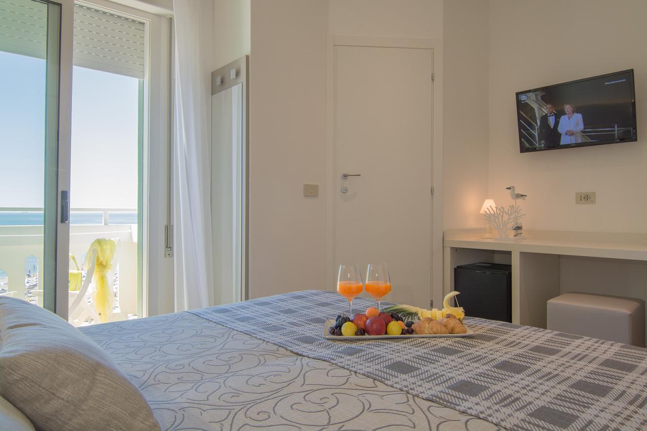Hotel Montecarlo 3 Stelle Superior Caorle Extérieur photo